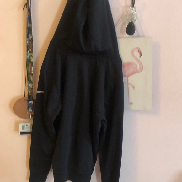 A Nike jacket - Picture 3 of 4